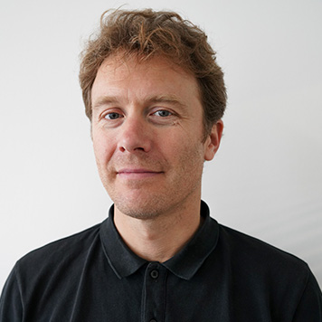 Dr. Christopher Arnold